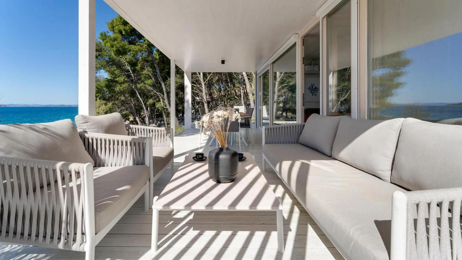 Spirit One Buqez Villa - 1St Sea Line By Beach 드라게