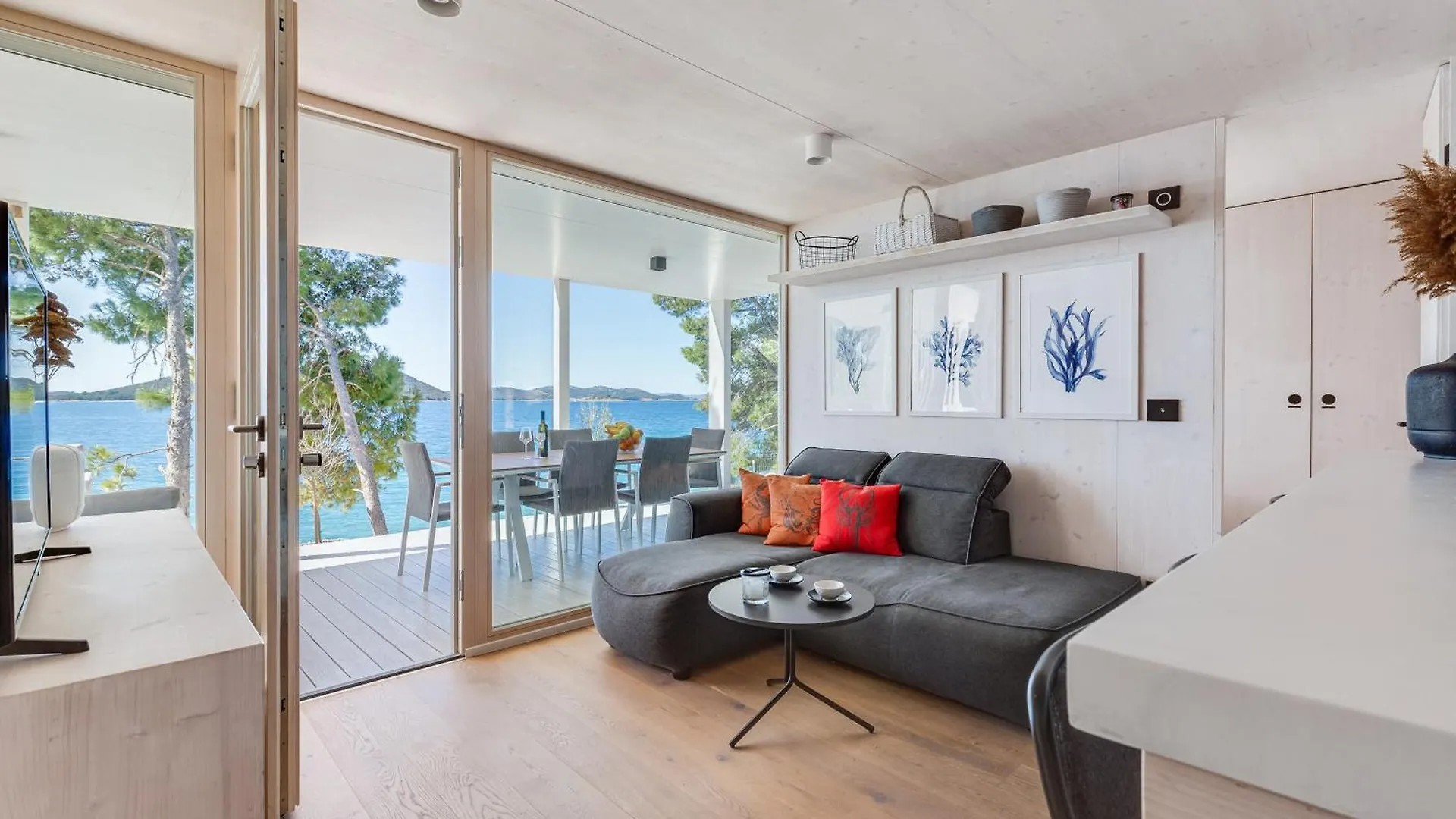 Spirit One Buqez Villa - 1St Sea Line By Beach 드라게
